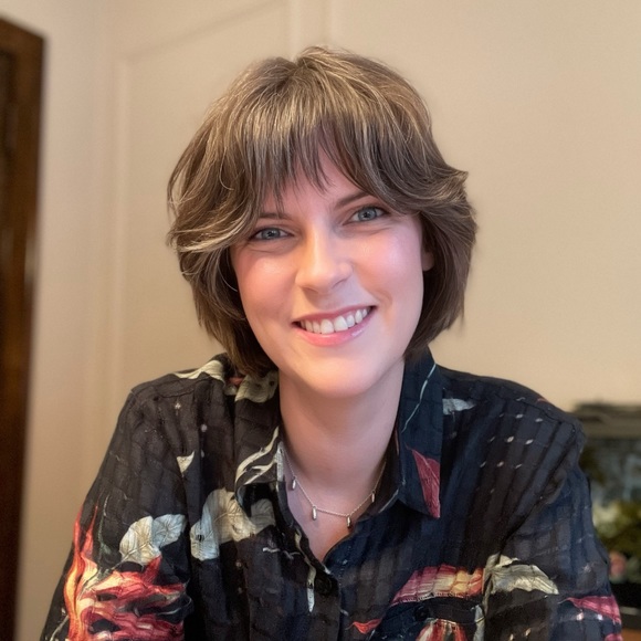 Meet your Posher, Rachel - Picture 1 of 2